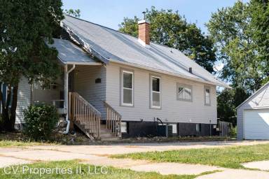 Main picture of 1115 W 11th St