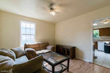 Main picture of 405 Tilton Ave