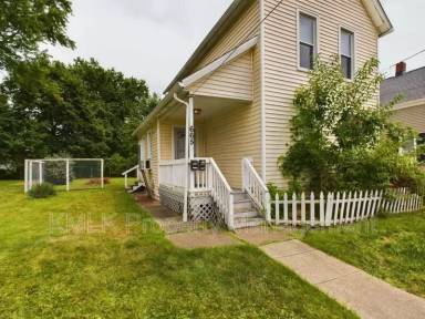 Main picture of 665 Kling St