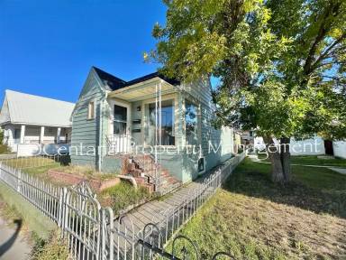 Main picture of 616 E 4th St