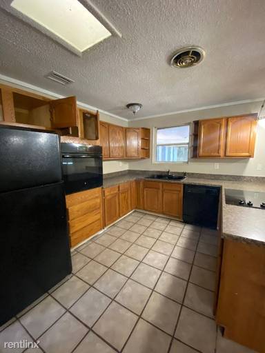 Main picture of 7683 Rolling Hills Dr