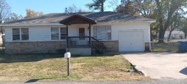 Main picture of 302 N Hayden St