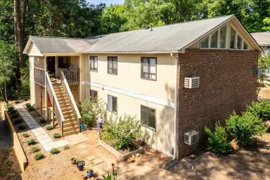 Main picture of 2817 Okelly St