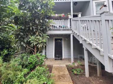 Main picture of 1224 V St