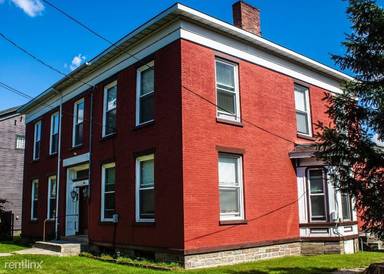 Main picture of 346 Main St