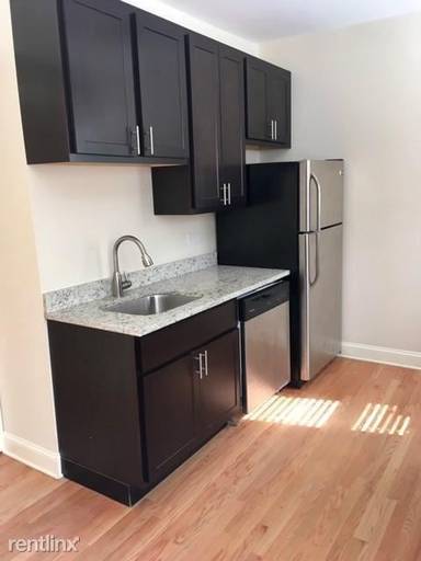 Main picture of 4034 N Ashland Ave