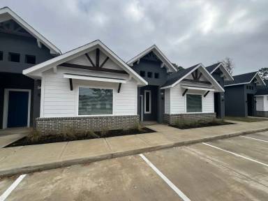 Main picture of 10317 Lake Rd