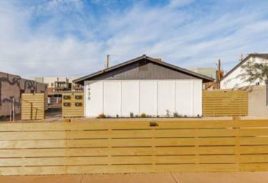 Main picture of 1438 E Adams St