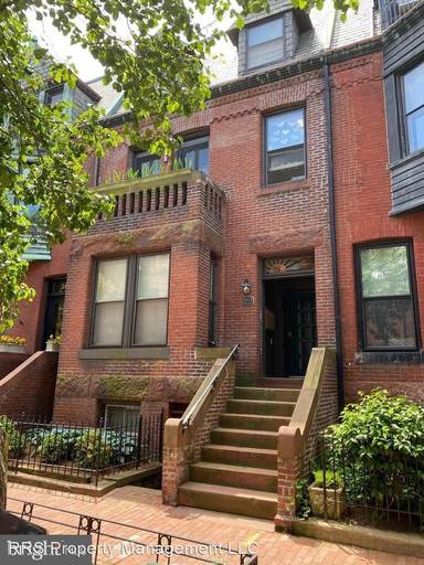Main picture of 1614 Riggs Pl NW