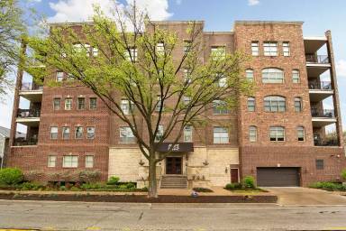 Main picture of 4929 Forest Ave