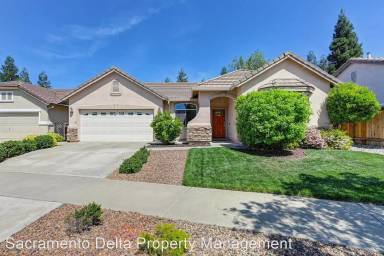 Main picture of 440 Crestfield Cir