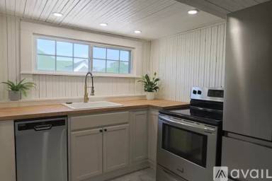 Main picture of 1517 Madison Ave