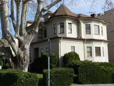 Main picture of 350 Adams St