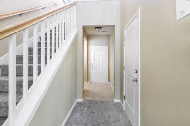 Main picture of 2035 Vienna Way