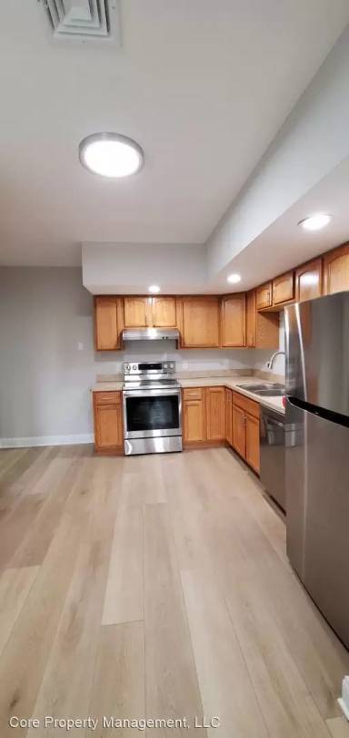 Main picture of 408 W 1st Ave