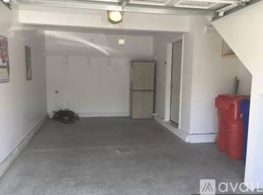 Main picture of 61 Finch Ct