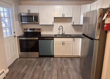 Main picture of 1121 W Main St