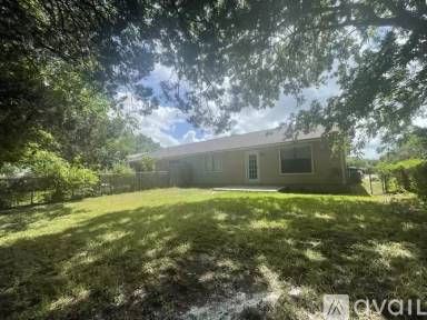 Main picture of 513 Riverside Dr