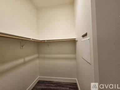 Main picture of 401 Derby Ave