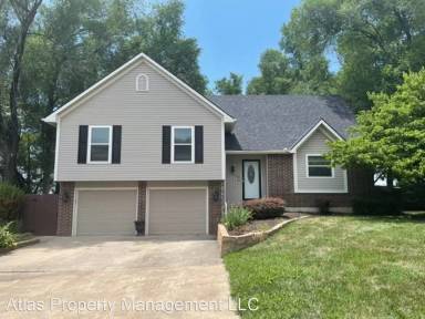 Main picture of 208 Carol Ave