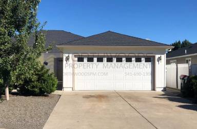 Main picture of 825 Columbine Way