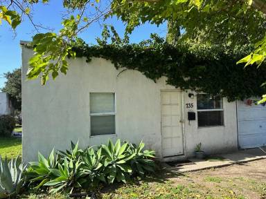 Main picture of 745 Grand Ave