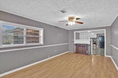 Main picture of 7085 Cypress St