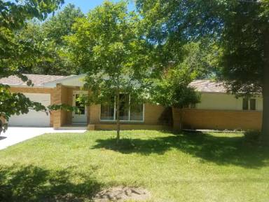 Main picture of 607 Medavista Dr