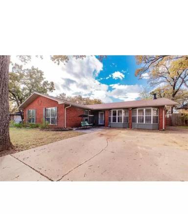 Main picture of 1153 Jerry Ln