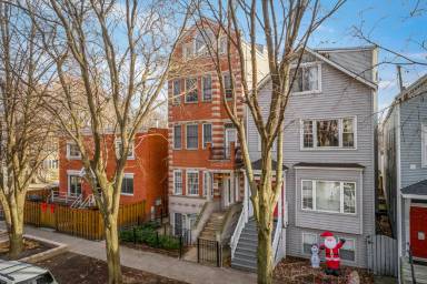 Main picture of 2653 N Wayne Ave