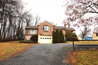 Main picture of 1601 Cherry Hill Rd