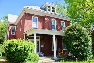 Main picture of 316 N High St