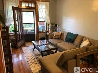 Main picture of 2312 W Thomas St