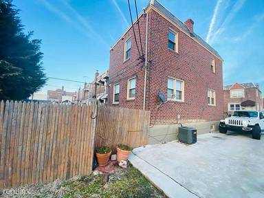 Main picture of 2844 S 9th St