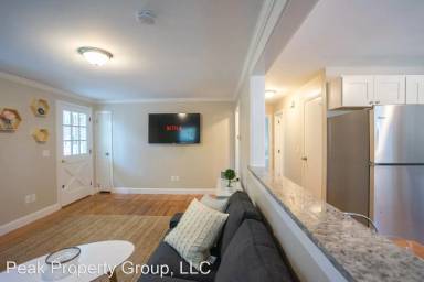 Main picture of 9 Guinn Ct