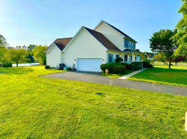 Main picture of 1 Ennis Ln