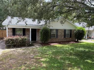 Main picture of 6621 Heritage Woods Ct