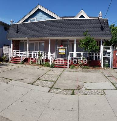 Main picture of 472 S 10th St
