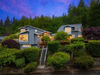 Main picture of 10555 NE Morning Ln