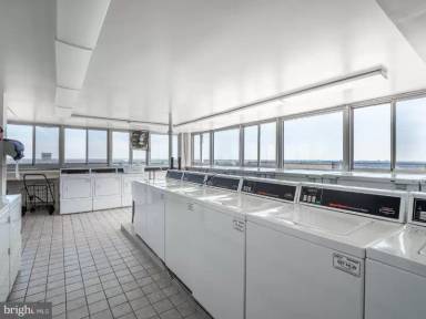 Main picture of Washingtonian Tower Condominium