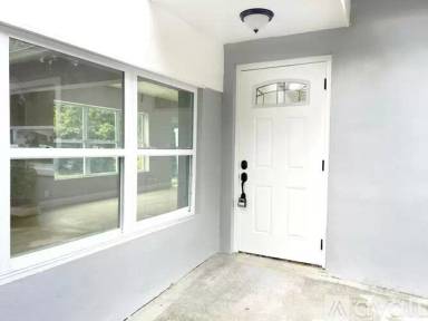 Main picture of 2210 N 28th Ave
