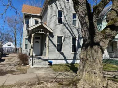 Main picture of 7110 Lawn Ave