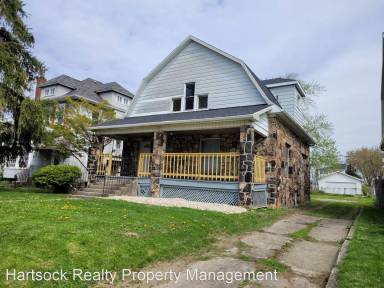 Main picture of 820 Brice Ave