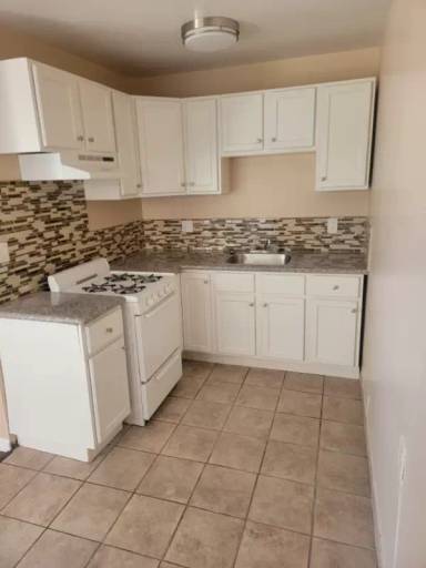 Main picture of 3333 E Wilton St