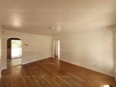 Main picture of 1118 N Terrace Dr