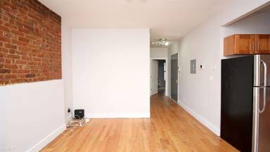 Main picture of 354 Broadway