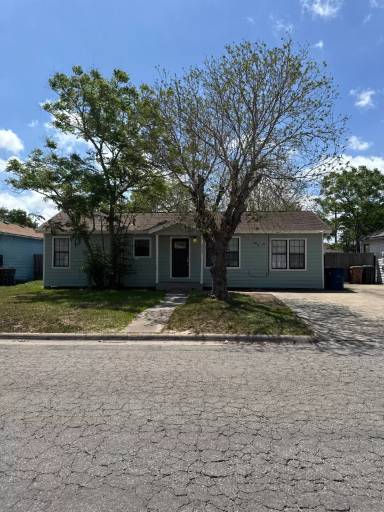 Main picture of 3637 Harris Dr
