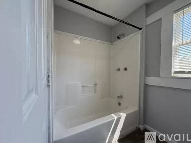 Main picture of 650 Riverside Dr
