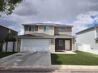 Main picture of 1387 Meadowbrook Dr