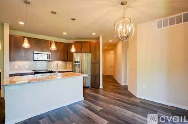 Main picture of 480 N Sherman Ave